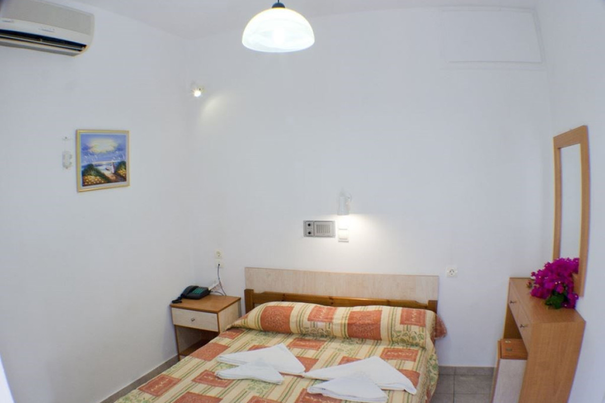 ANDY'S PLAZA APARTMENTS