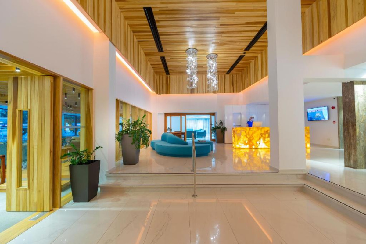 Anemi Hotel & Suites