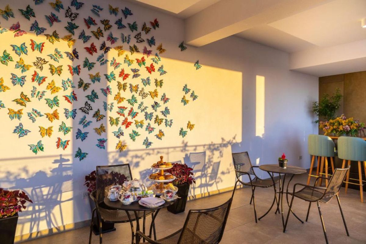 Anemi Hotel & Suites