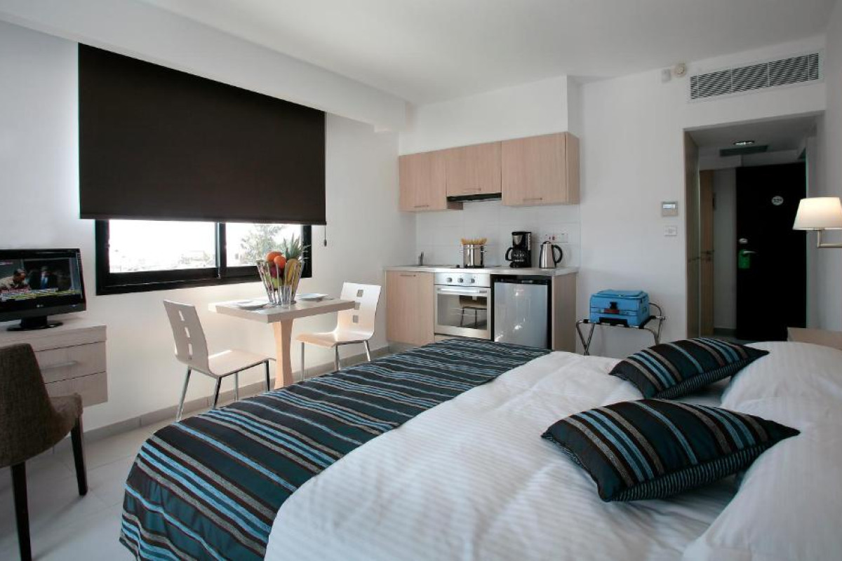 Anemi Hotel & Suites