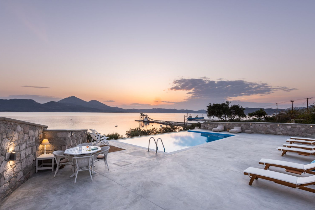 Anemi Suites