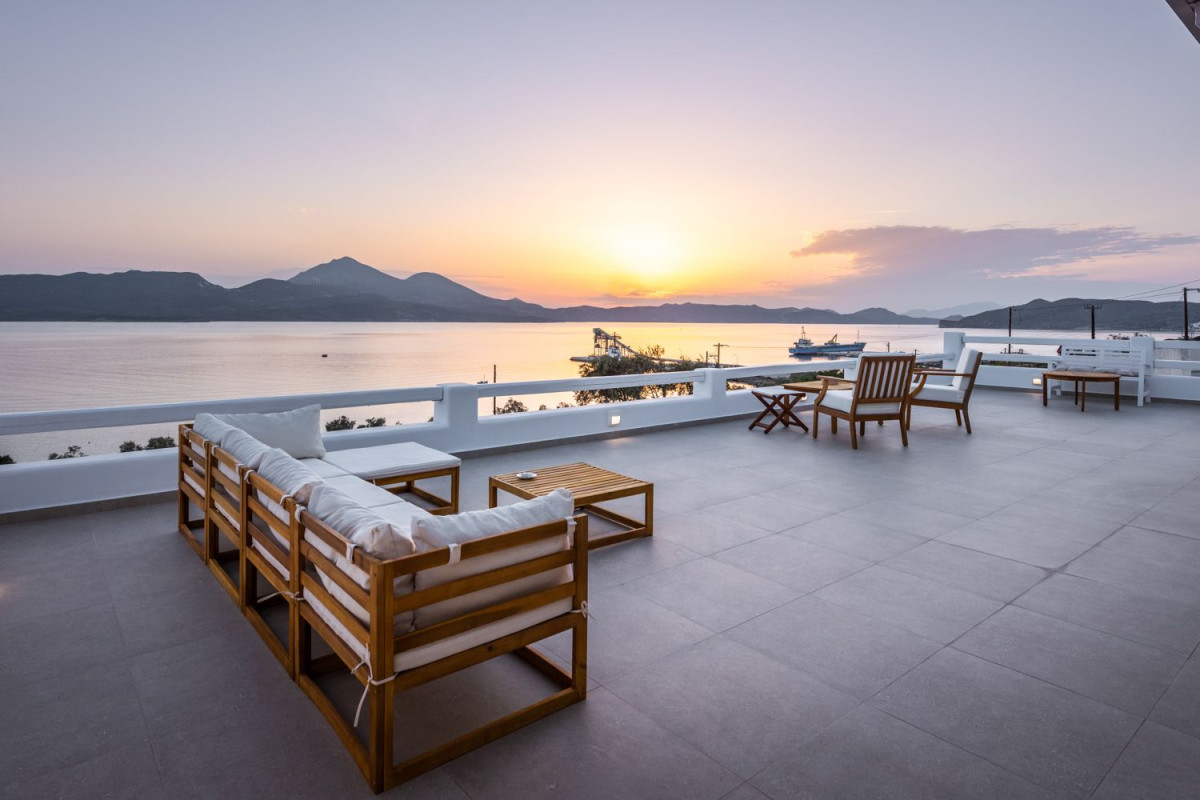 Anemi Suites