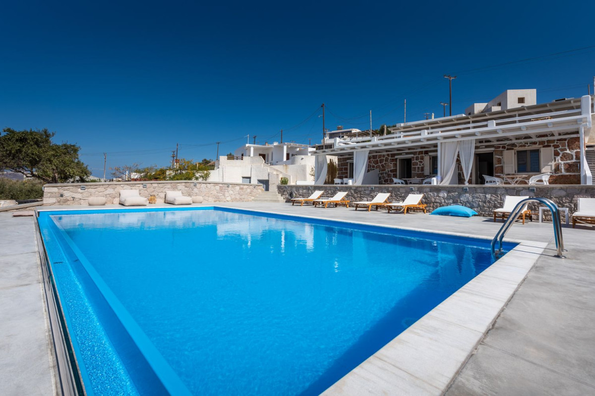 Anemi Suites