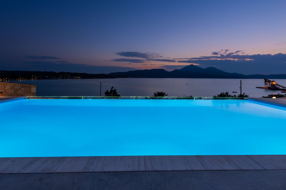 Anemi Suites