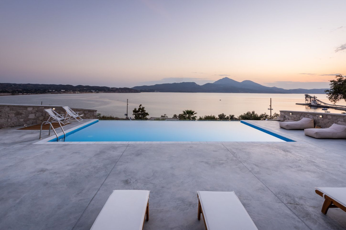Anemi Suites