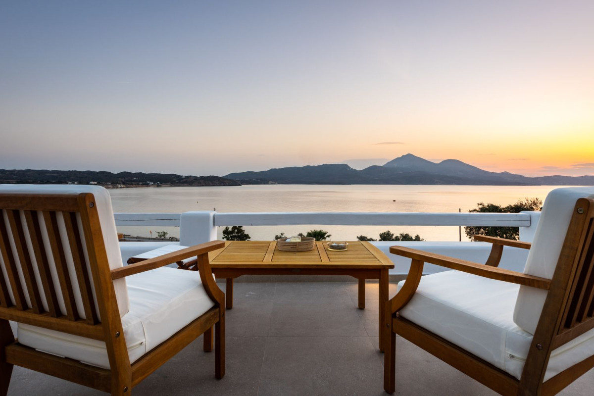 Anemi Suites