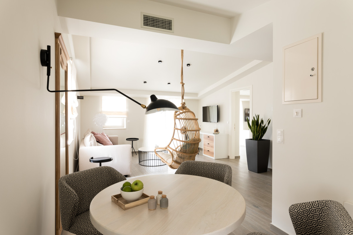 Anemolia Hotel Stylish Suites - Sarakiniko Beach
