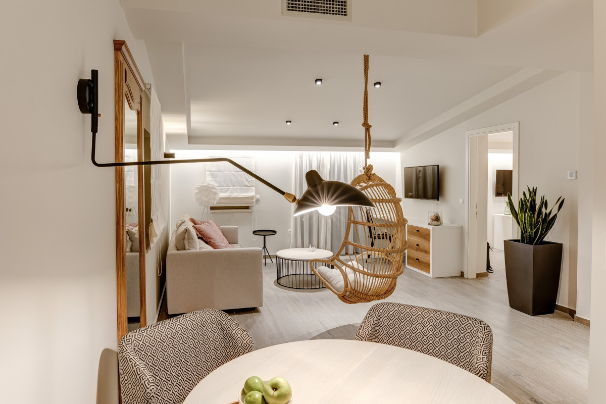 Anemolia Hotel Stylish Suites - Sarakiniko Beach