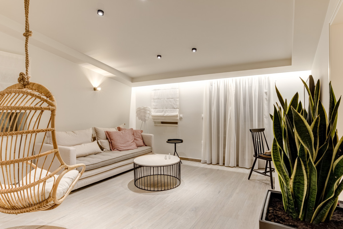 Anemolia Hotel Stylish Suites - Sarakiniko Beach