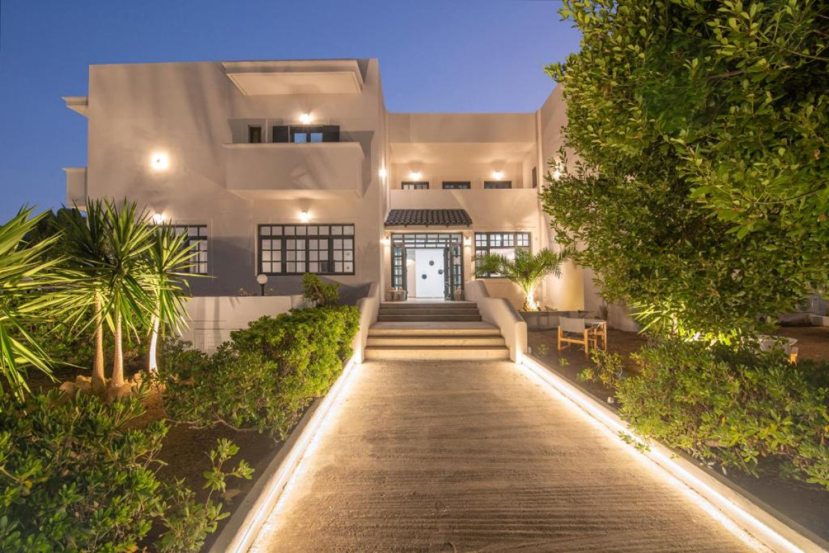 ANEMOS INN HOTEL