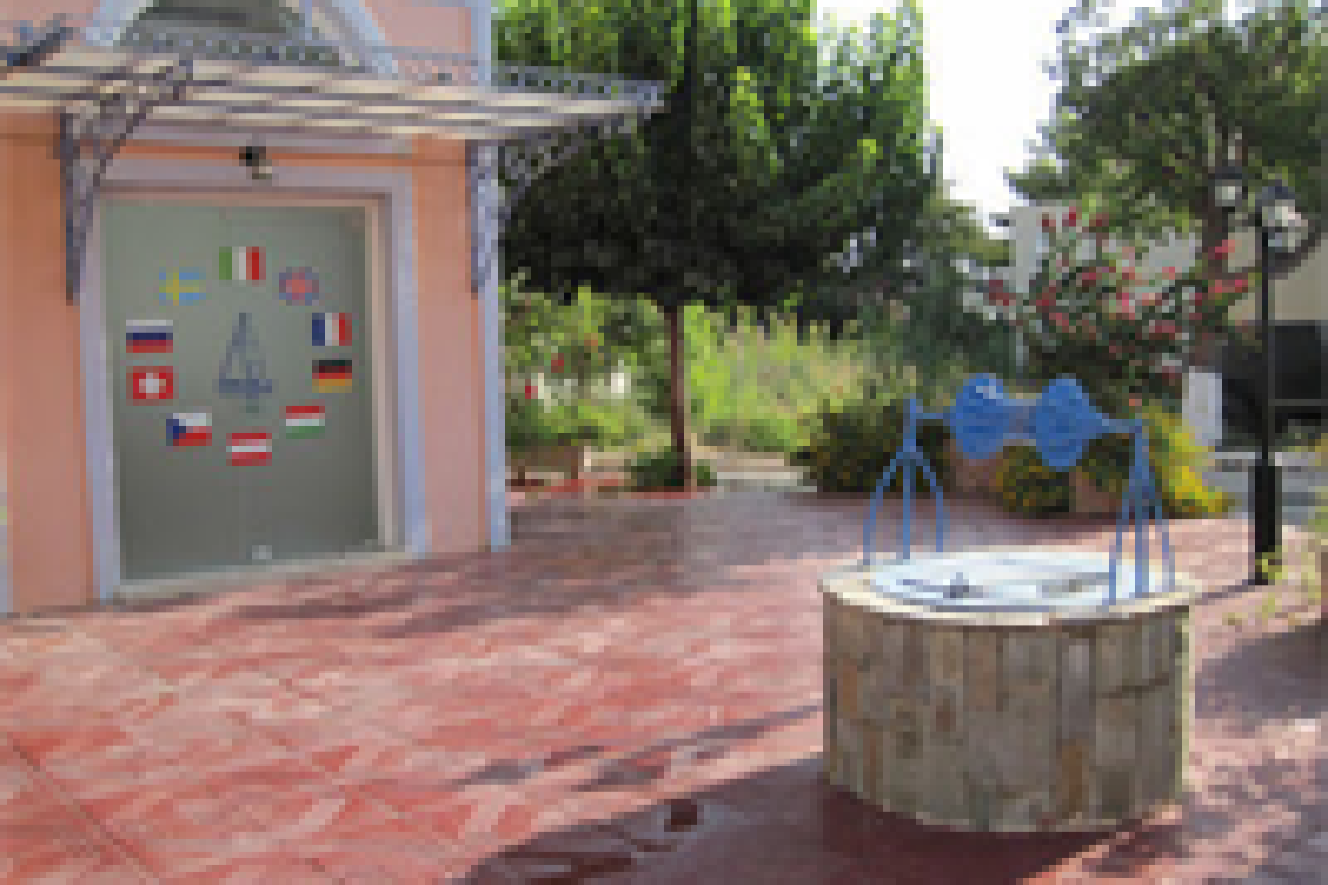ANEMOS STUDIOS AND APARTMENTS