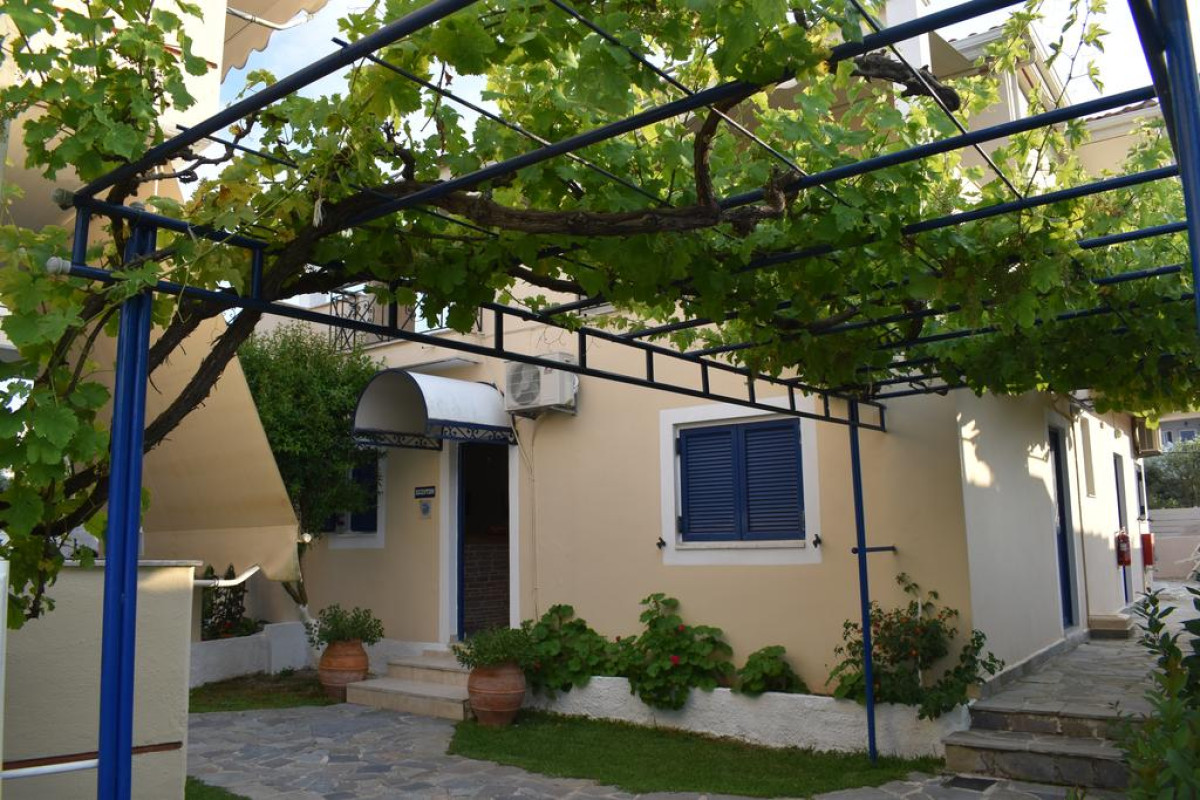 Anesis Village