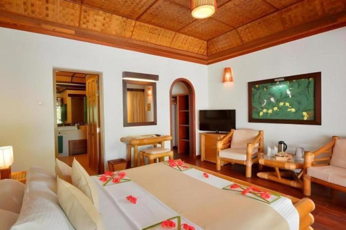 Angaga Island Resort & Spa