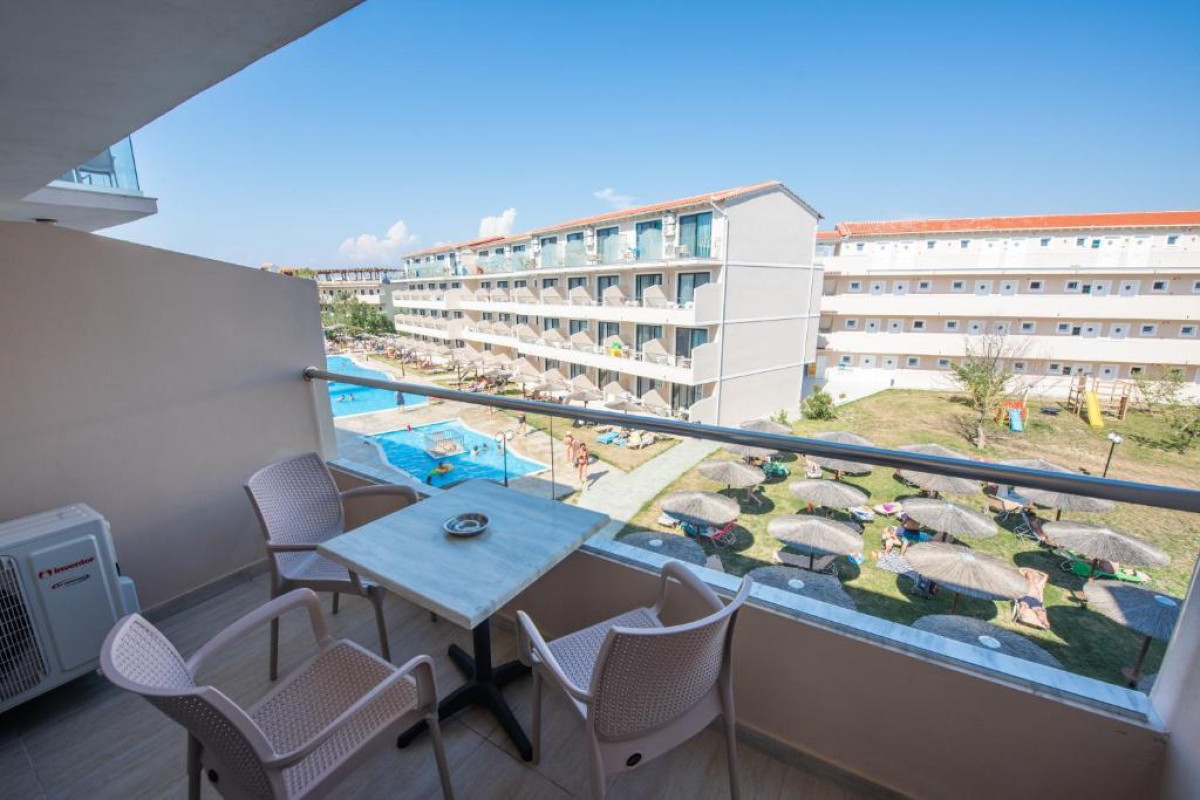 Hotel & Apts Angela Beach