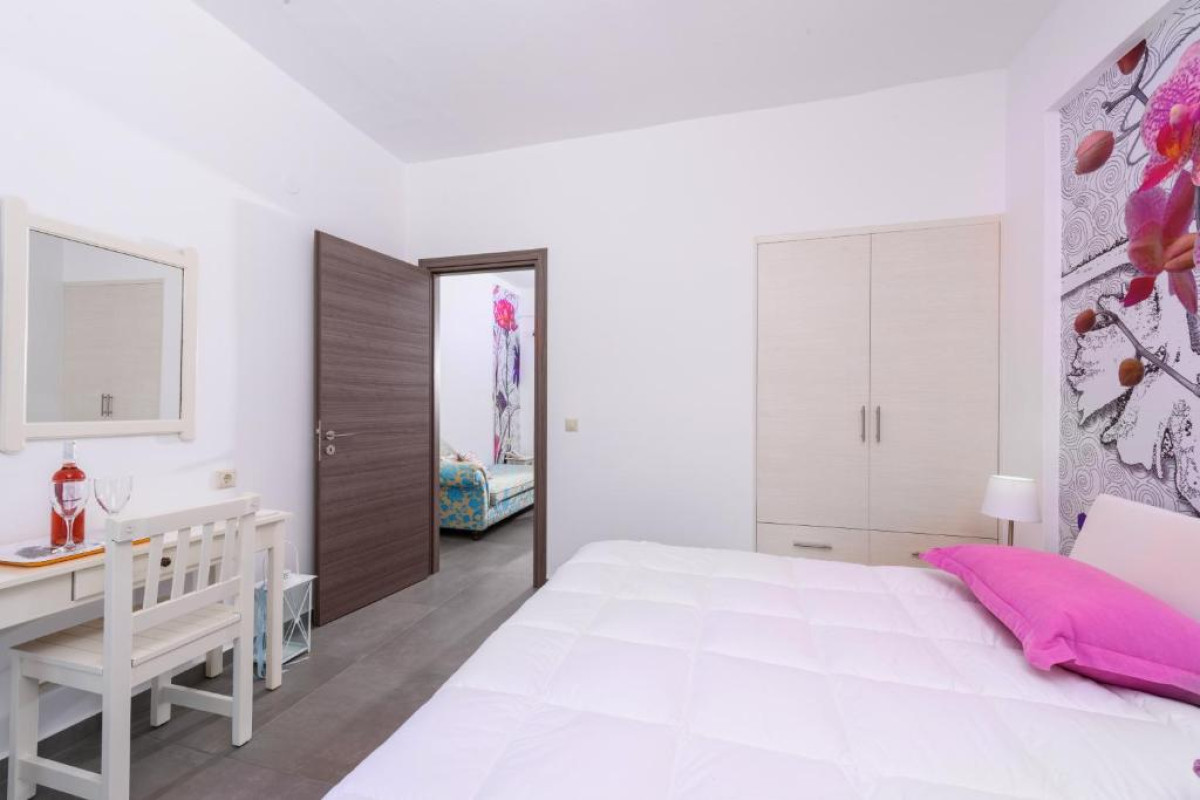 Angela Studios and Apartments
