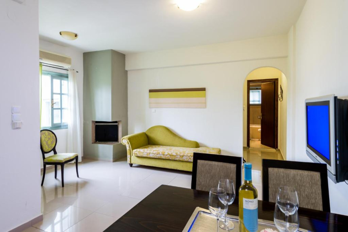 Angela Studios and Apartments