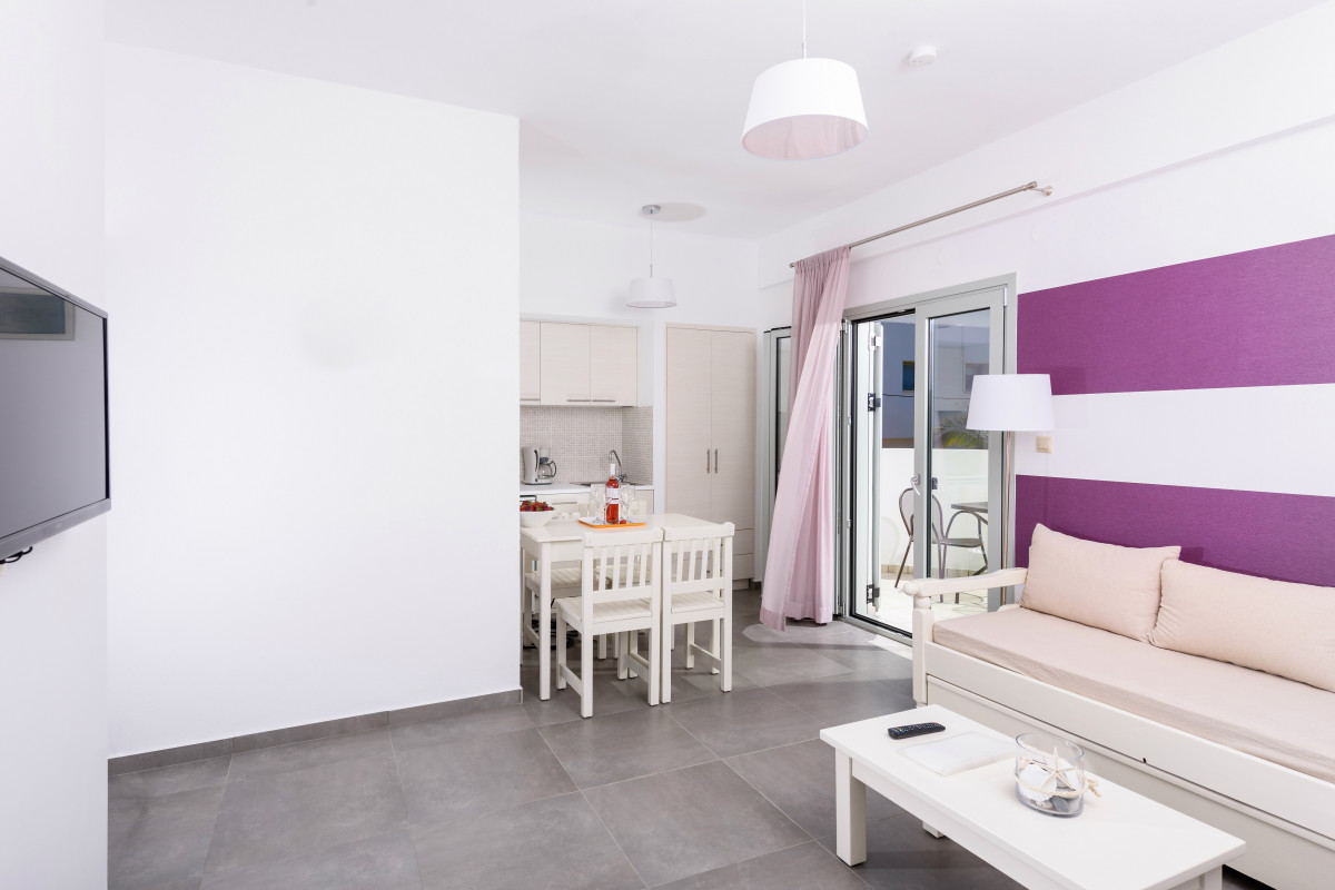 Angela Studios & Apts Sissi