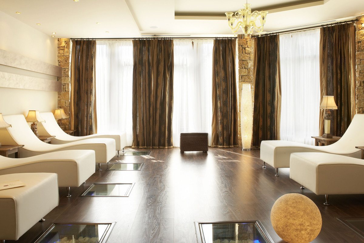 Anthemus Sea Beach Hotel & Spa