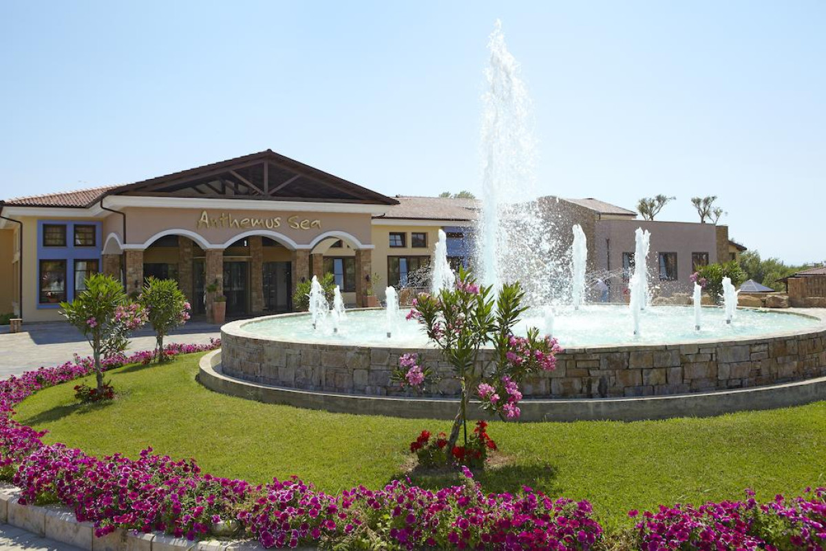 Anthemus Sea Beach Hotel & Spa