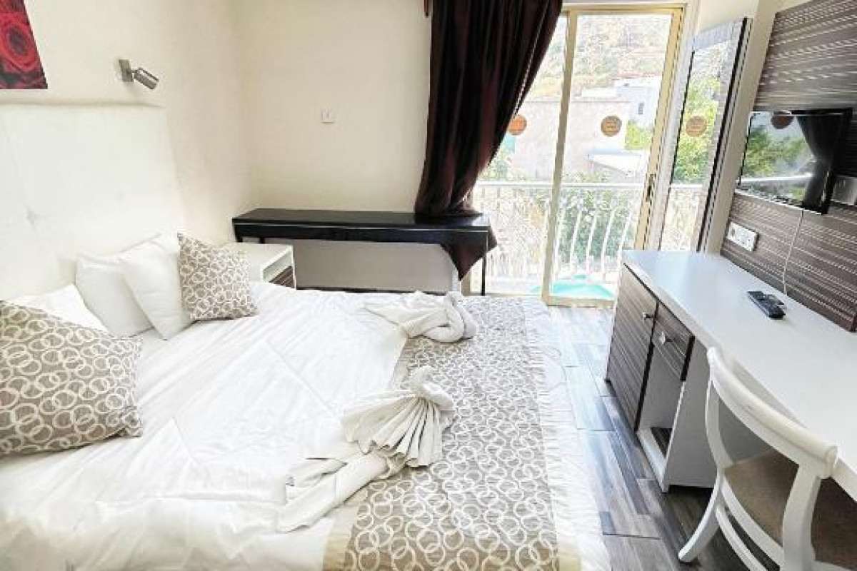 ANTONIS G. HOTEL APARTMENTS