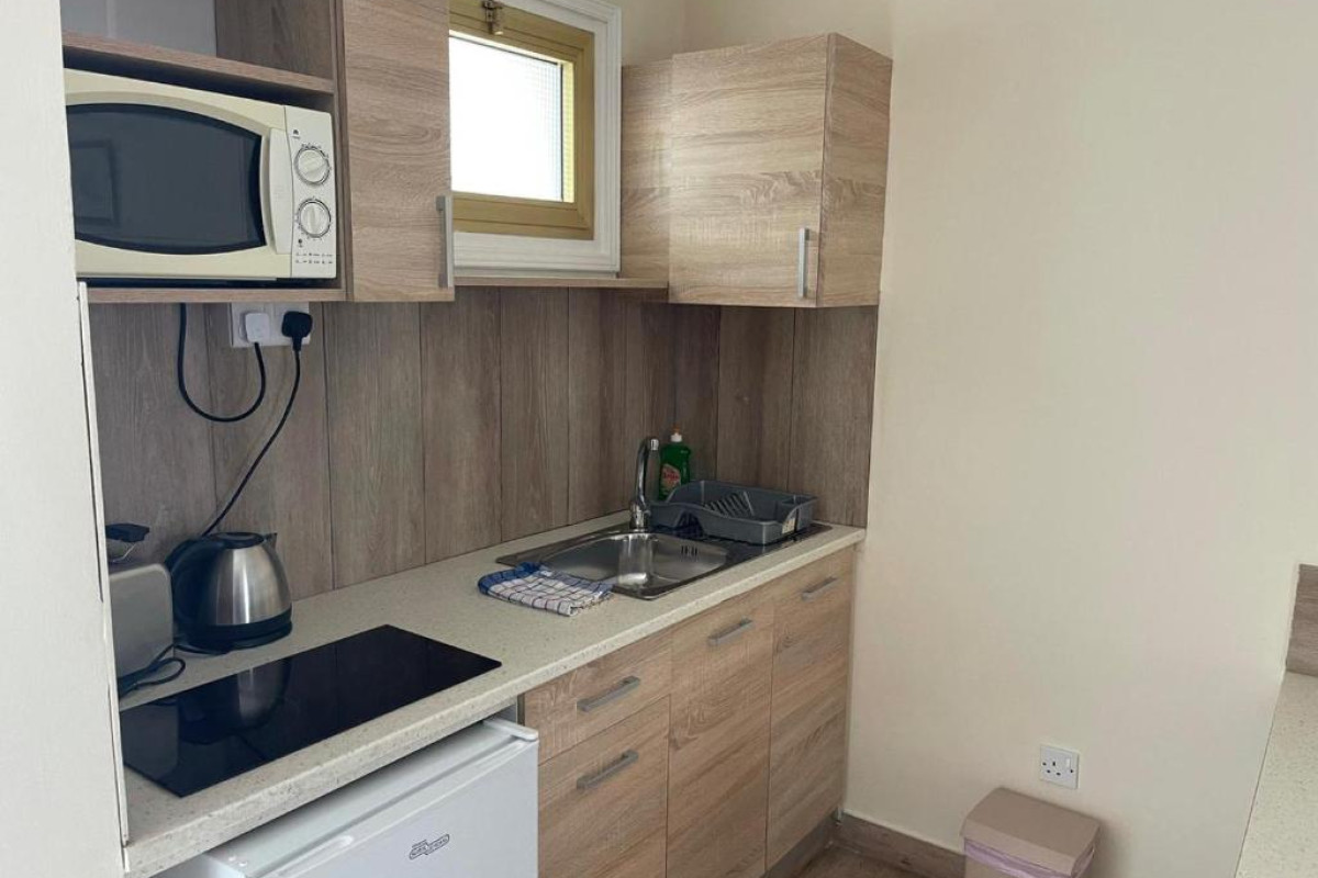 ANTONIS G. HOTEL APARTMENTS