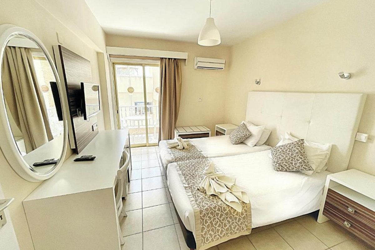 ANTONIS G. HOTEL APARTMENTS