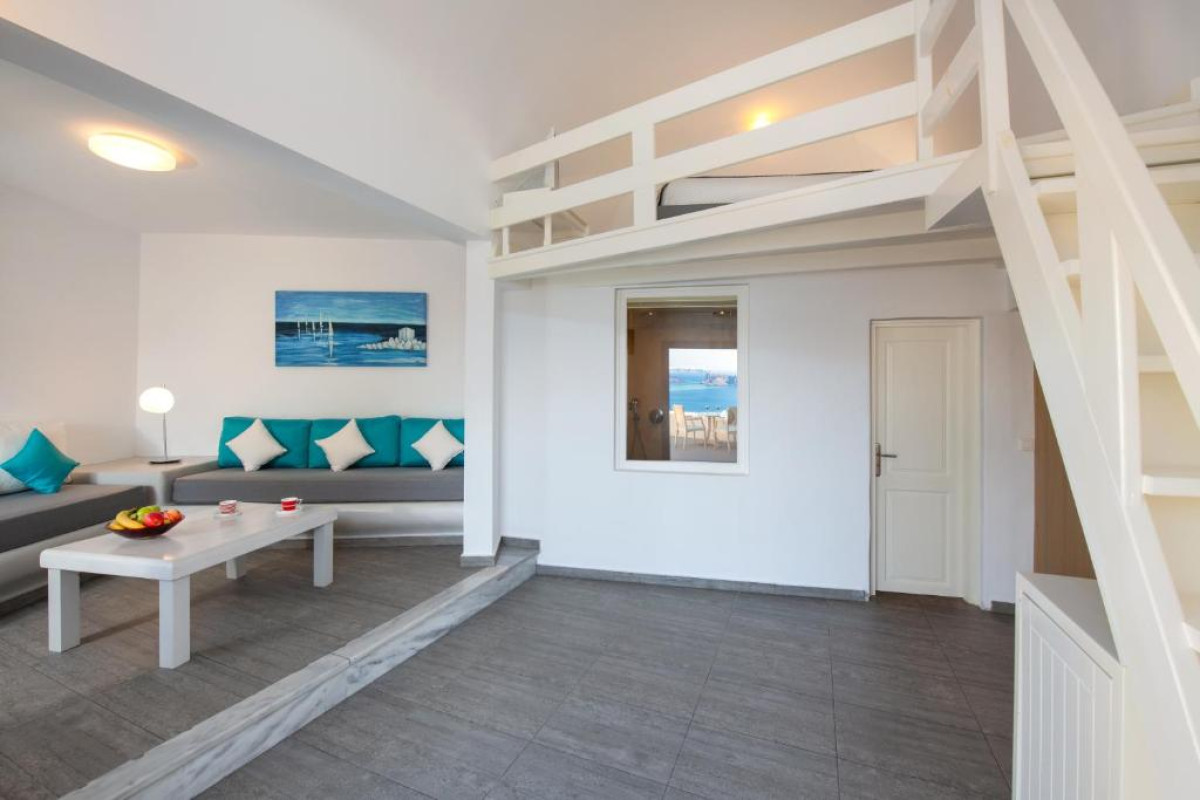 Apanemo Hotel & Suites Santorini