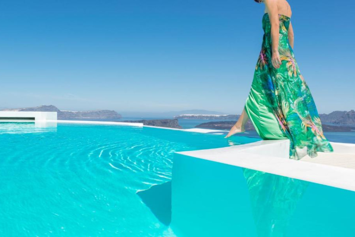 Apanemo Hotel & Suites Santorini
