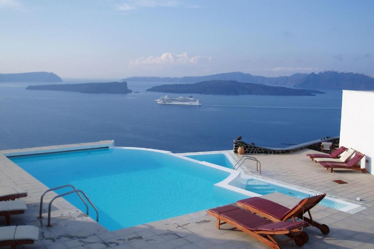 Apanemo Hotel & Suites Santorini