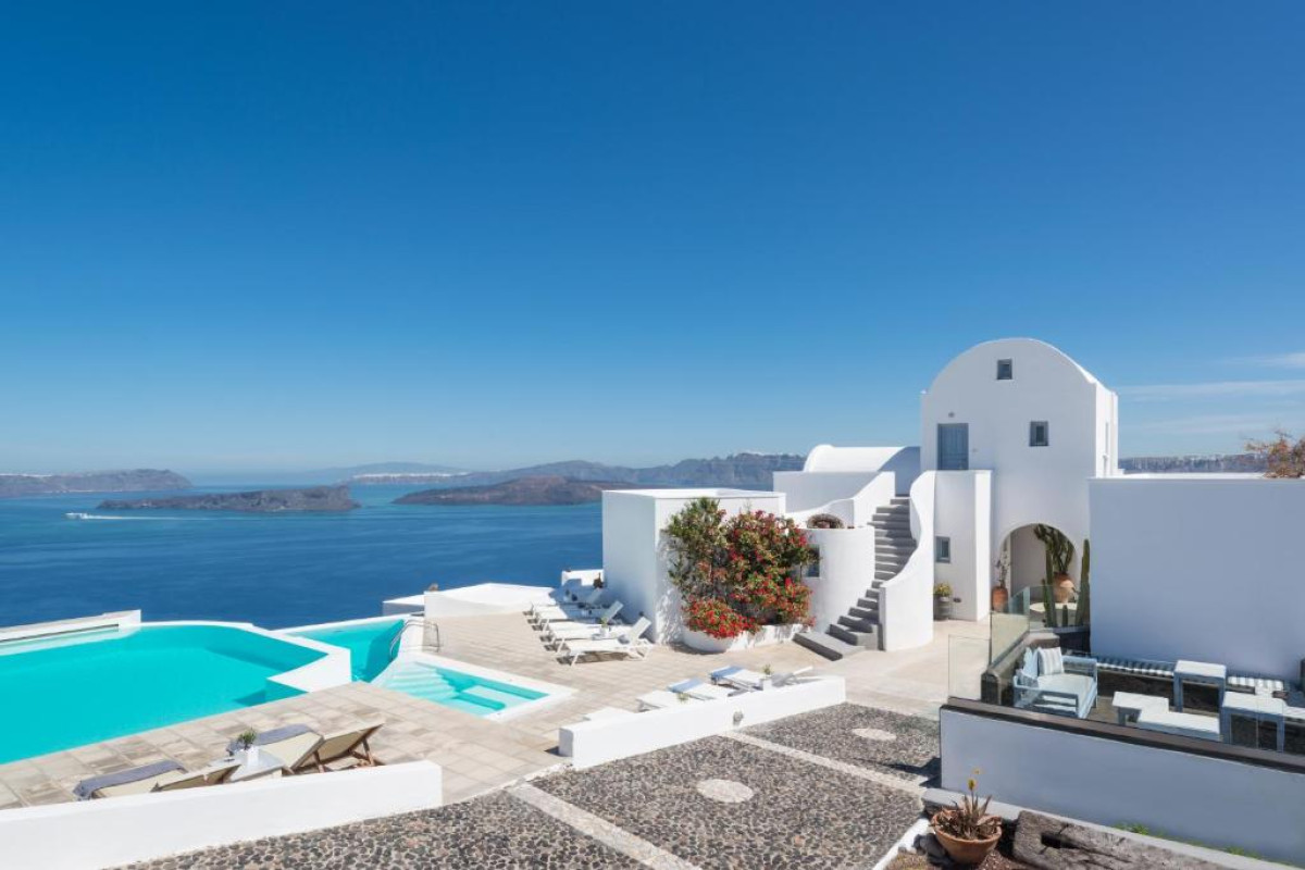 Apanemo Hotel & Suites Santorini
