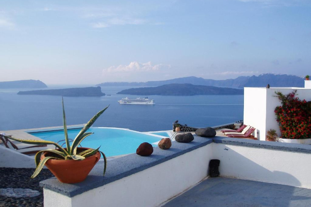 Apanemo Hotel & Suites Santorini