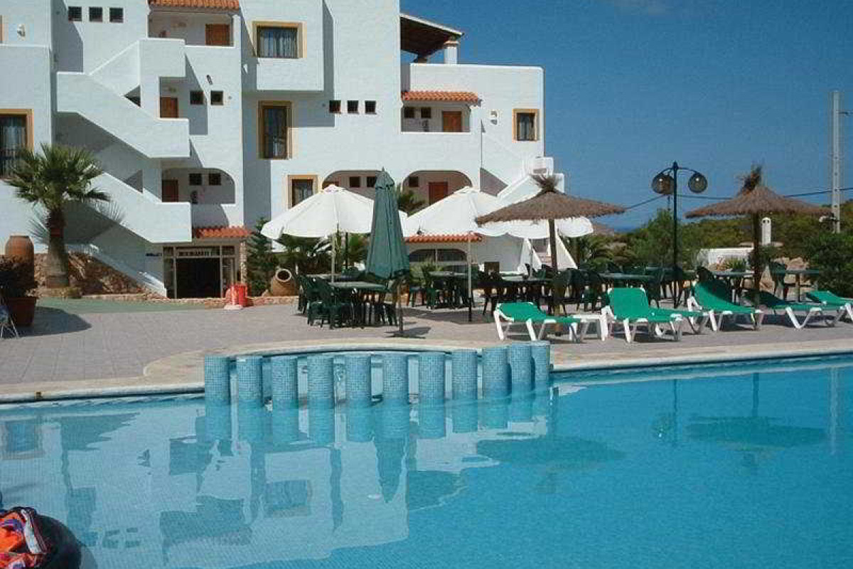 Apartamentos Blanco Sol
