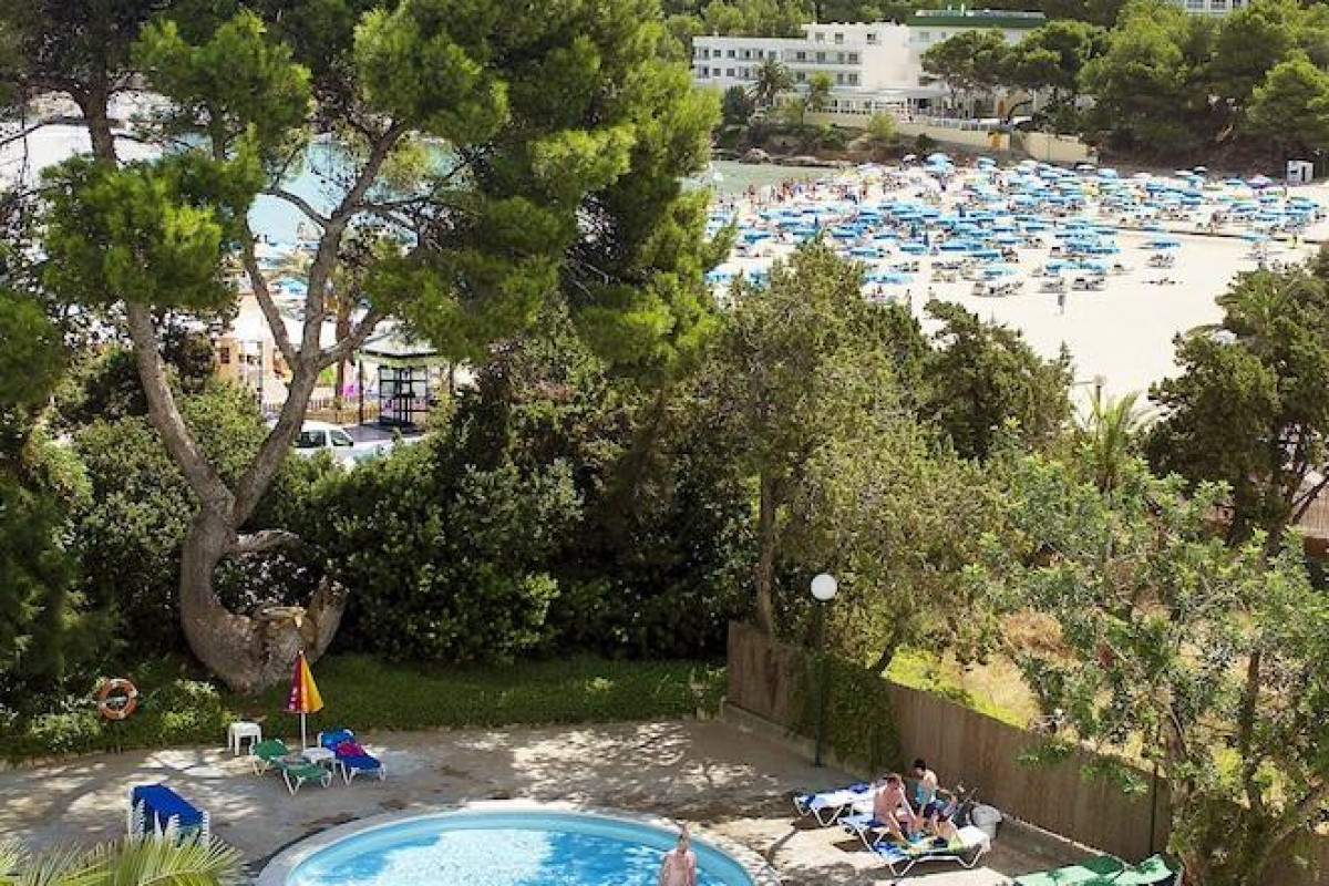 Apartamentos Cala LLonga Playa Ibiza