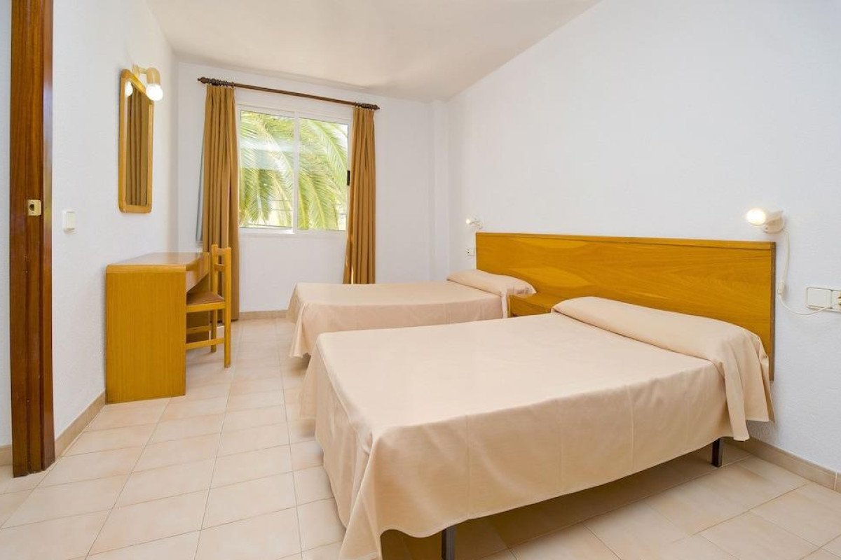 Apartamentos Cala LLonga Playa Ibiza
