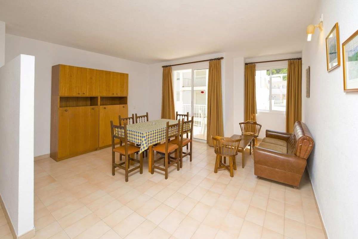 Apartamentos Cala LLonga Playa Ibiza