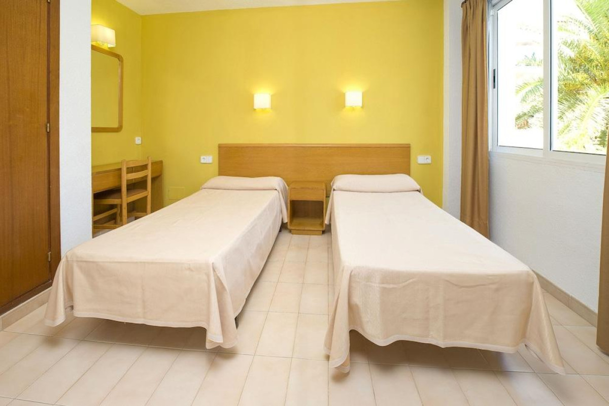 Apartamentos Cala LLonga Playa Ibiza