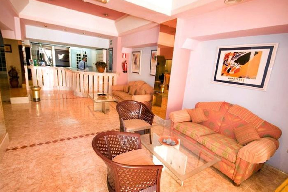 Apartamentos Catalina Park