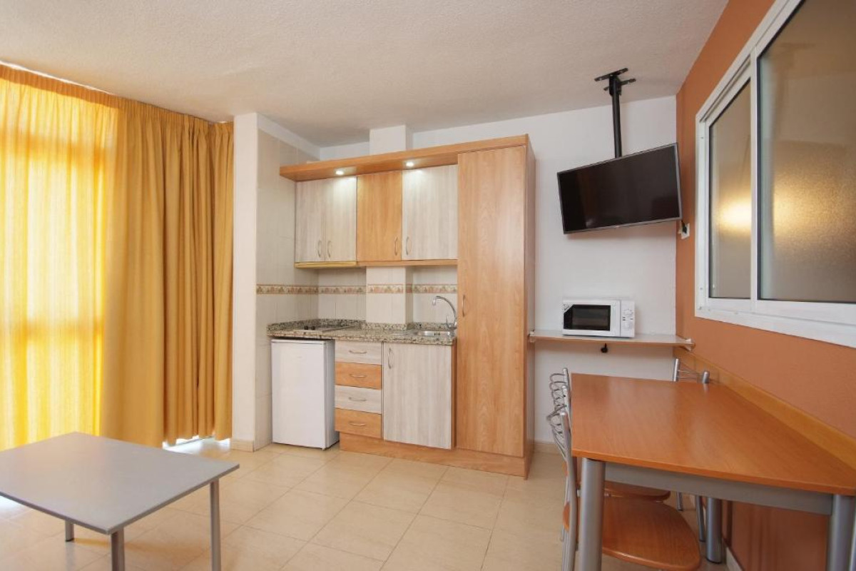 APARTAMENTOS DORAMAR