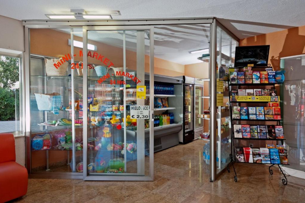 APARTAMENTOS DORAMAR