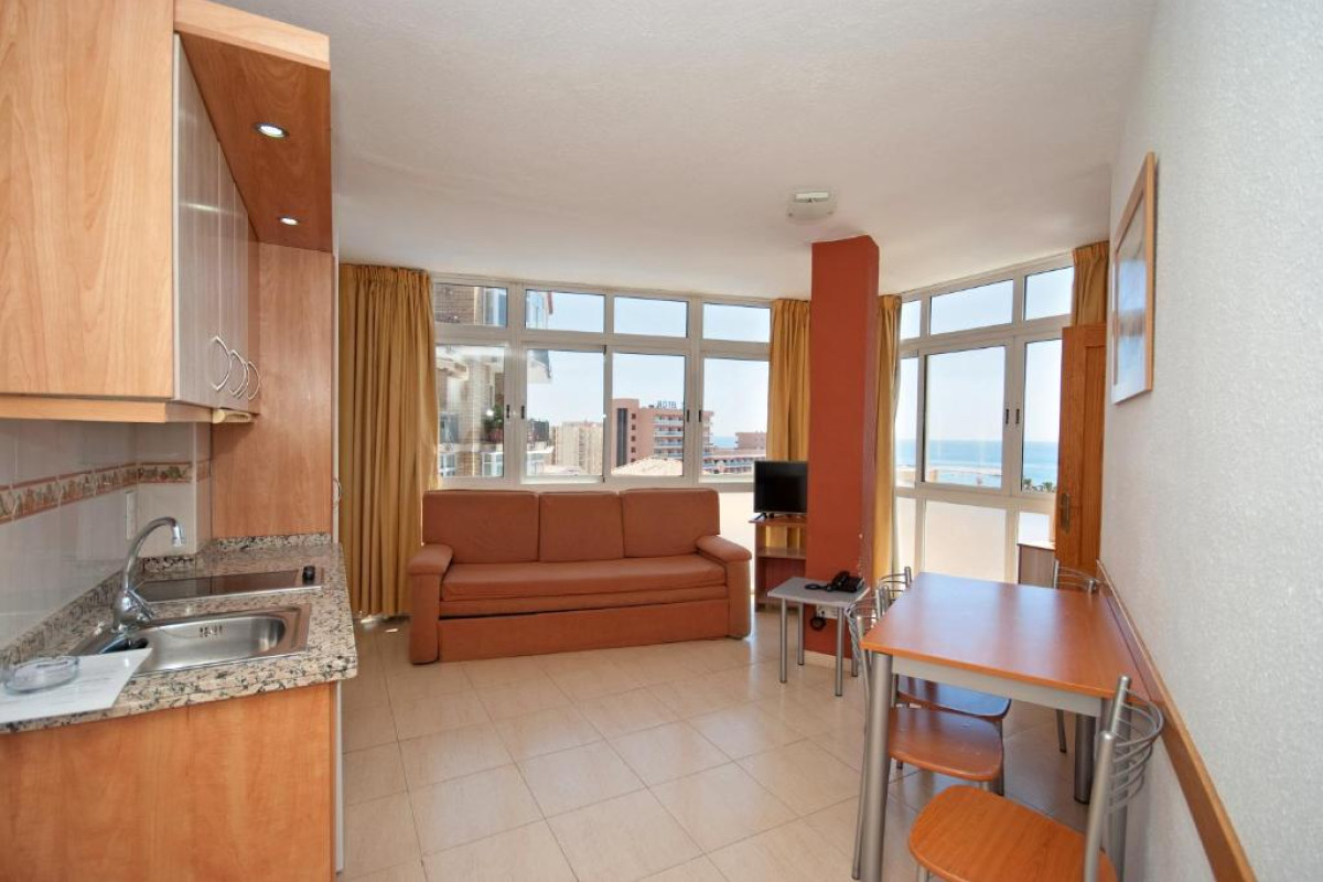 APARTAMENTOS DORAMAR