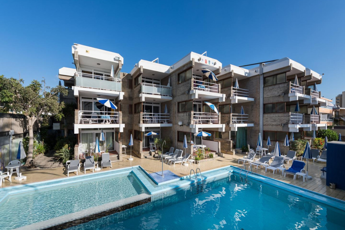 APARTAMENTOS EL PASEO