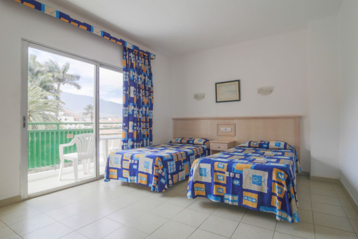 Apartamentos La Carabela