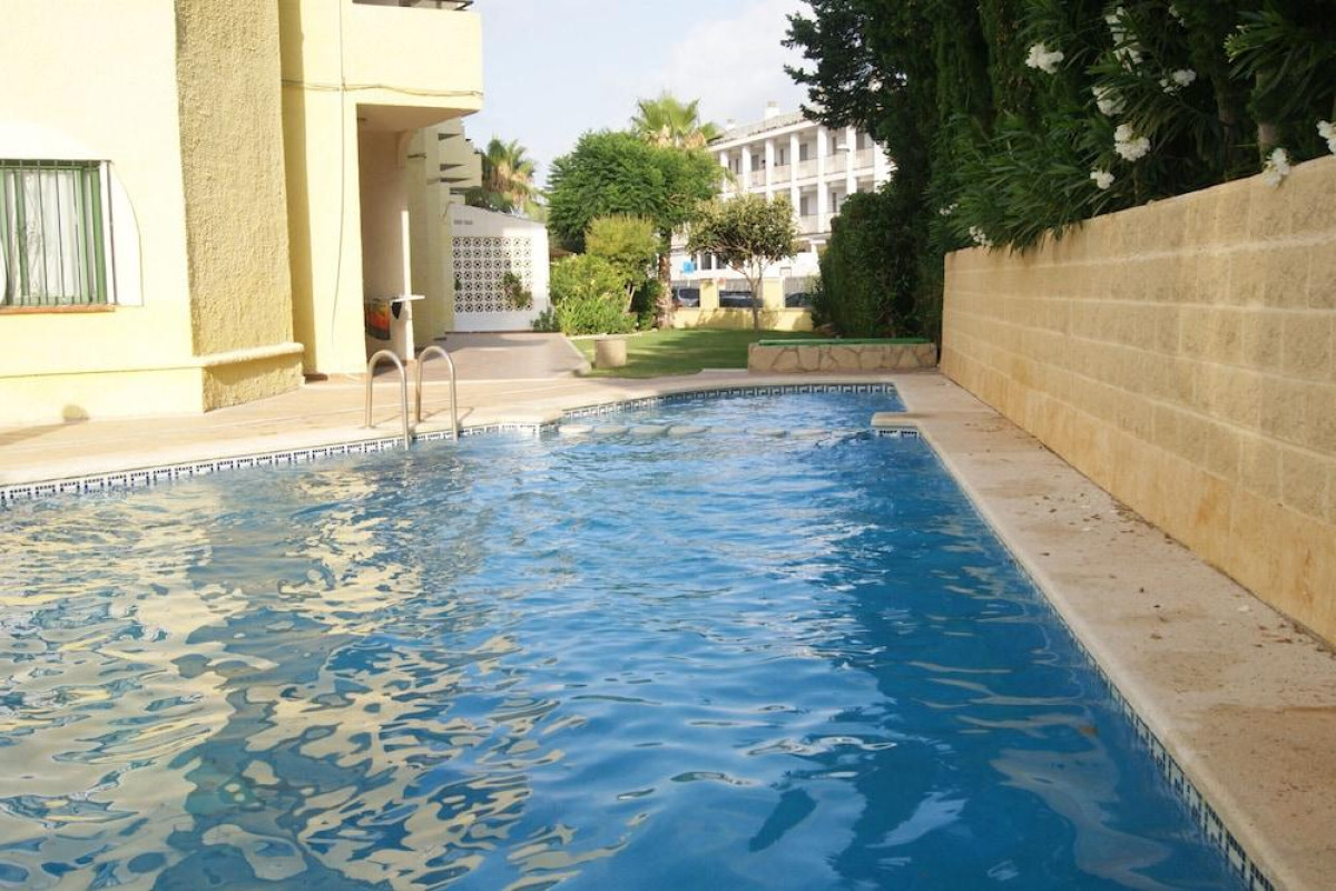 Apartamentos Marineu Sol Y Mar