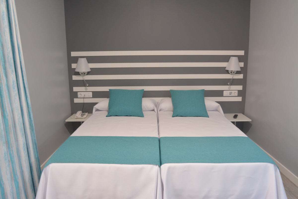 Apartamentos RF Bambi Adults Only