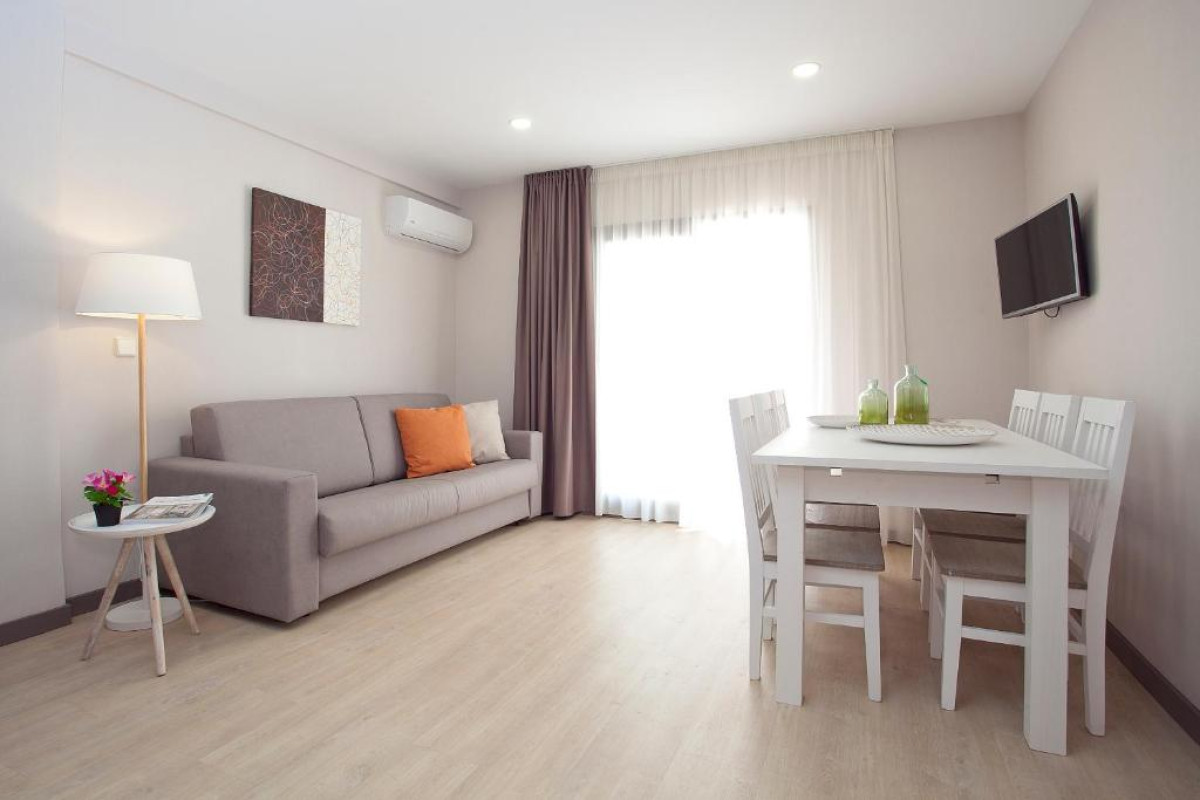 APARTAMENTOS RIBERA