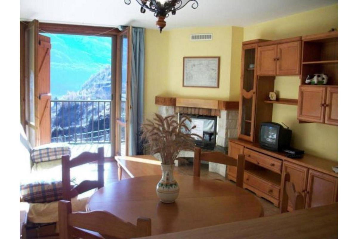 Apartamentos Sallent-Escarrilla 3000