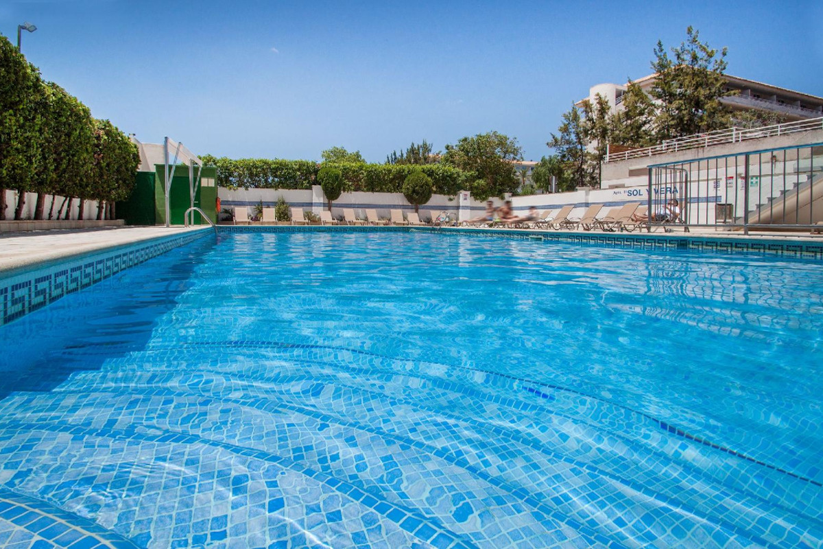 APARTAMENTOS SOL Y VERA