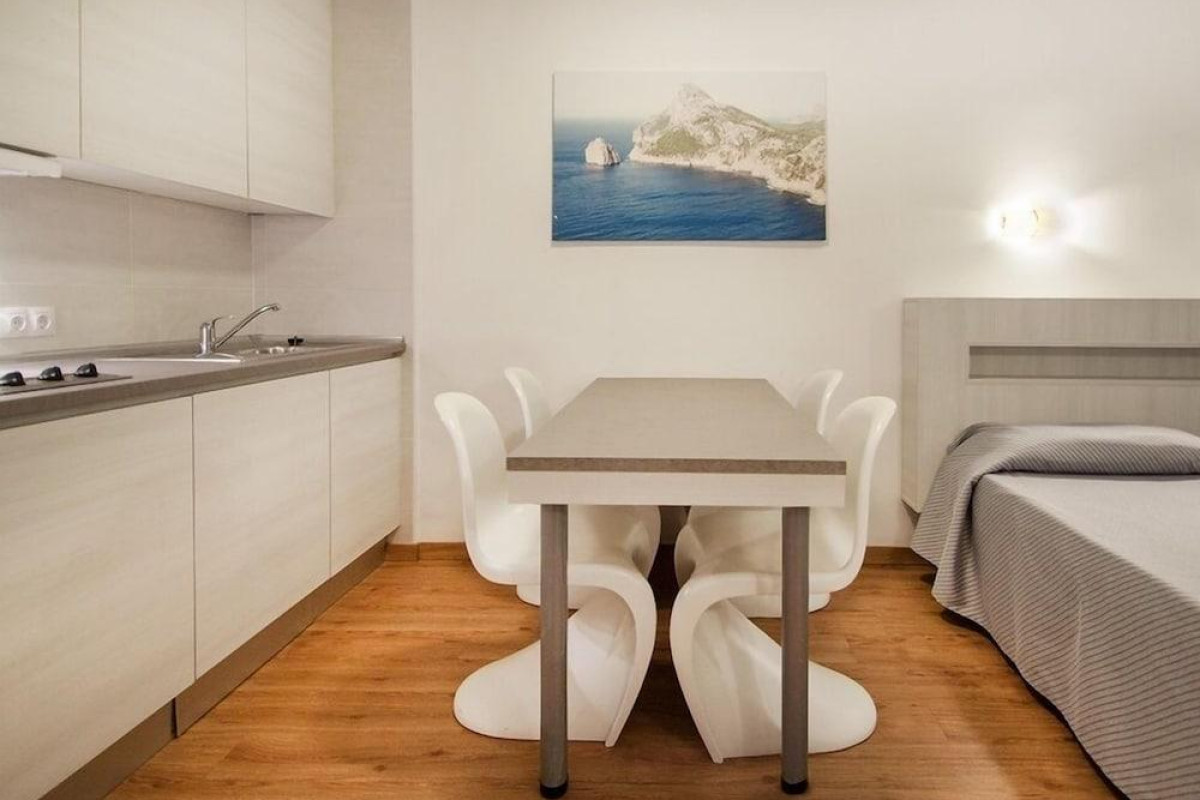 APARTAMENTOS SOL Y VERA