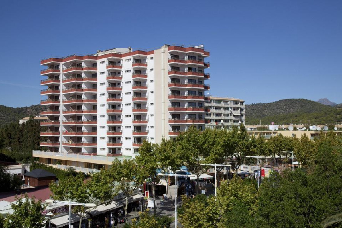 APARTAMENTOS SOL Y VERA