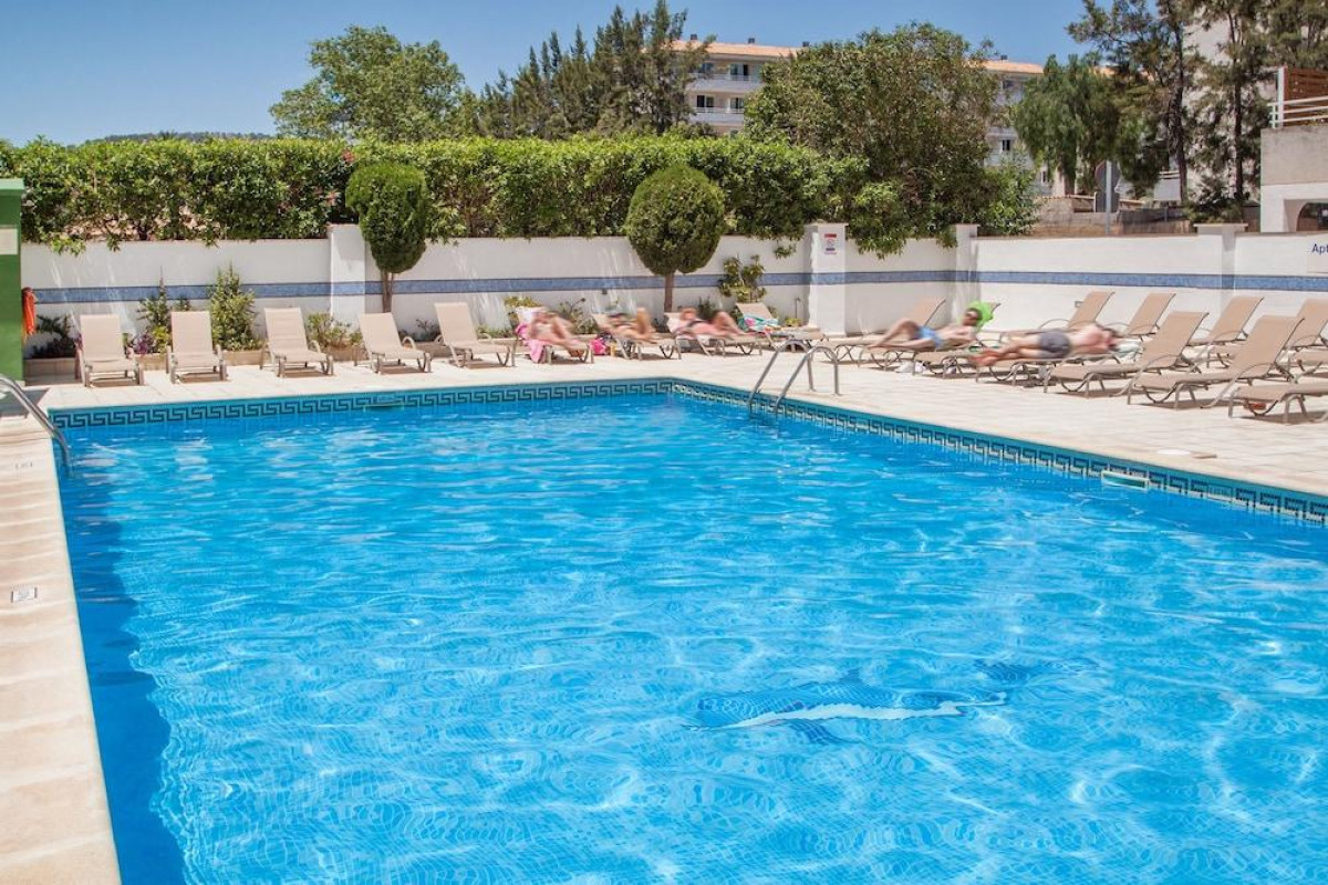 APARTAMENTOS SOL Y VERA